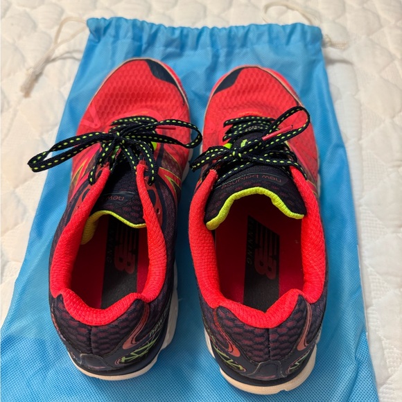 New Balance - Picture 2 of 6